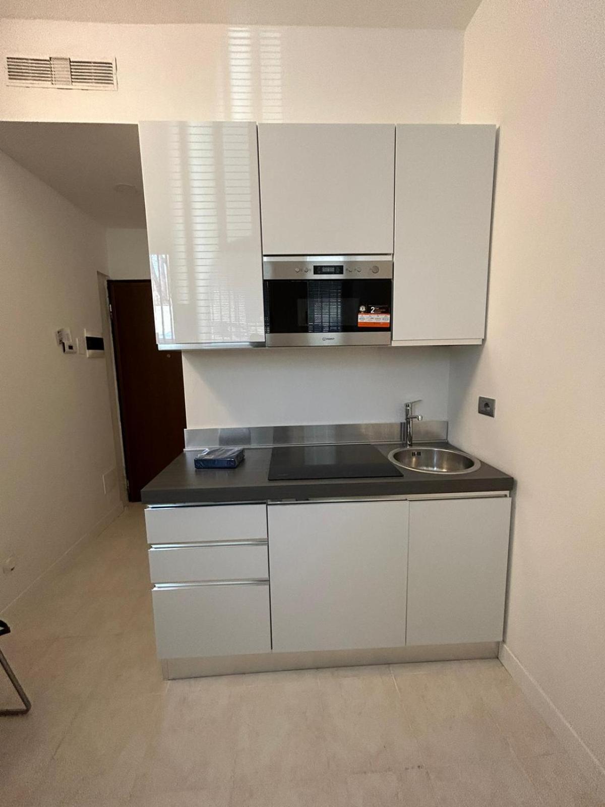 Elegant Studio Milan Luaran gambar